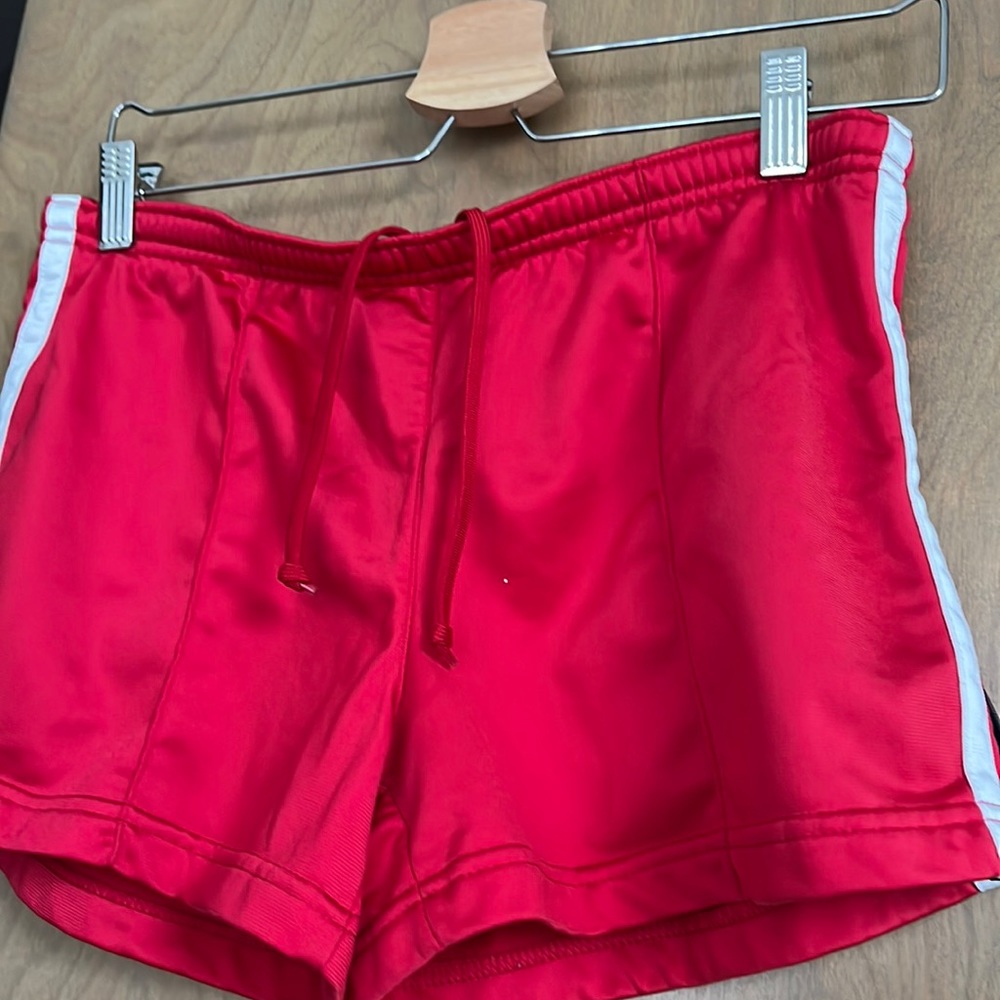 The perfect red with white pinstripe sides and short zippered